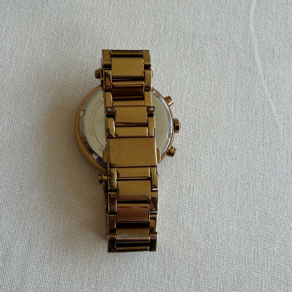 Michael Kors Chronograph Watch - Picture 5 of 7